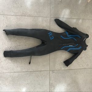 2XU WETSUIT LIKE NEW